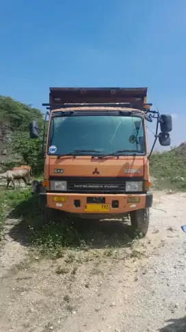 FUSO FN527 M3 6x4 Tronton 2018