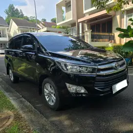 Toyota kijang innova captain seat 2.0 g matic at th 2017 hitam