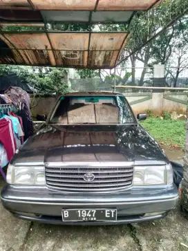 Mobil crown tahun 1995