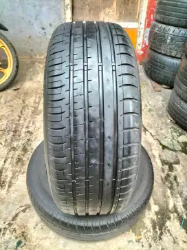 BAN 225/55 R17 ACCELERA PHI-R