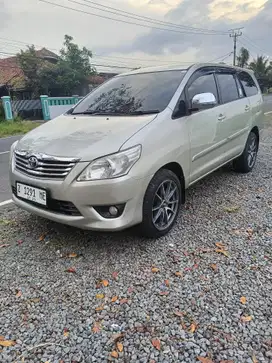 Toyota Kijang Innova 2013 Bensin