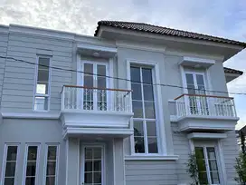 Turun Harga dijual Rumah  hook besar cluster Menaggio