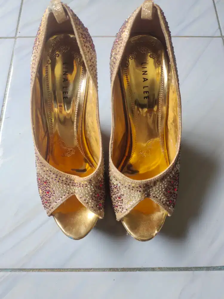 Sepatu Wedges 14cm Gold size