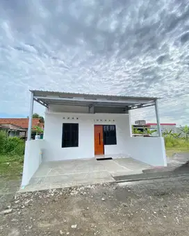 Rumah Bonus AC dan Kanopi di semarang timur