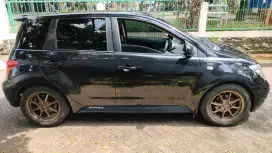 Toyota Ist 2003 Hitam