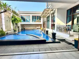 Dijual rumah mewah siap huni di tembalang bulusan undip kolam renang