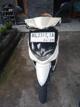 DIJUAL MOTOR MIO PUTIH ORANGE 2014