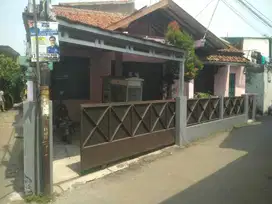 rumah siap huni di tengah kota bandung harga750jt nego  di cikutra