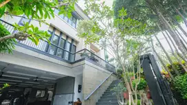 Rumah 3 Lantai Modern di Area Senayan Hang Lekiu Kebayoran Baru Jkt