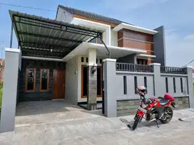 Rumah Baru Gedongan Colomadu Siap Pakai Bonus Pagar Kanopi (DR)