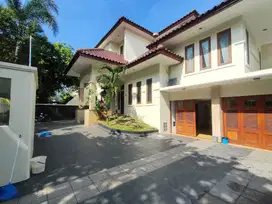 DISEWA RUMAH MEWAH KOMPLEK ELIT BRAWIJAYA KEBAYORAN BARU JAKSEL
