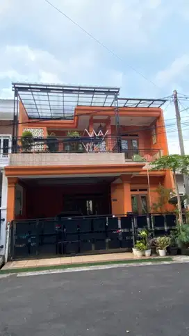 Dukuh zamrud di jual rumah 2 lantai mustika jaya bekasi