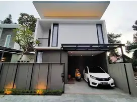 LARIS 10 KAMAR RUMAH KOST DESAIN MODERN SIAP HUNI DI KEPUTIH