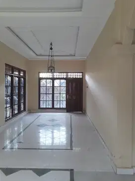 dijual rumah murah lantai 2 dekat terminal batubulan