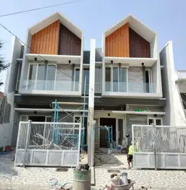 Rmh baru 2LT scandinavian di manyar mewah