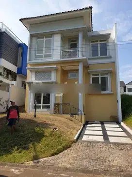 RUMAH BARU GRESS (BELUM PERNAH DIHUNI) DI CLUSTER SANTORINI, SENTUL CI