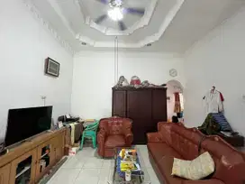 Dijual rumah di jalan sukamurni 2