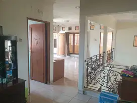 DIJUAL RUMAH DALAM KOMPLEK DPS SIAP HUNI COCOK DIJADIKAN KOS2AN MEWAH