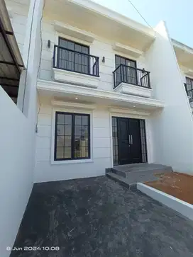 Dijual Rumah 2 Lantai Type American Classic Old Di Kota Depok