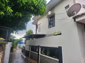 Dijual rumah kampung di TangSel 2 lantai lokasi strategis