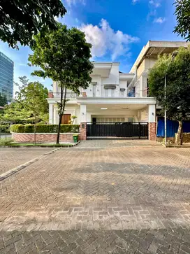 Rumah 2 lantai di Cilandak, jakarta selatan lokasi strategis