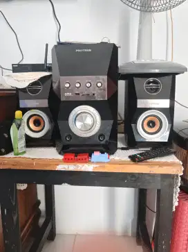 Speaker aktif polytron