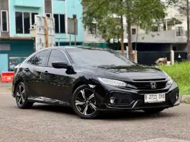 CIVIC TURBO HATCHBACK 2018 HITAM METALIK. SUPER LOW KM (RARE)