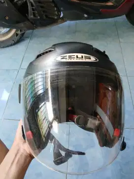 Helm zeus 611 L