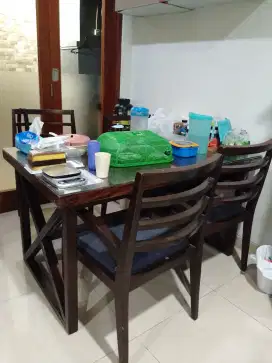 Meja makan dan kursi 4 cellini lama