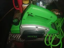 Mesin serut ryu