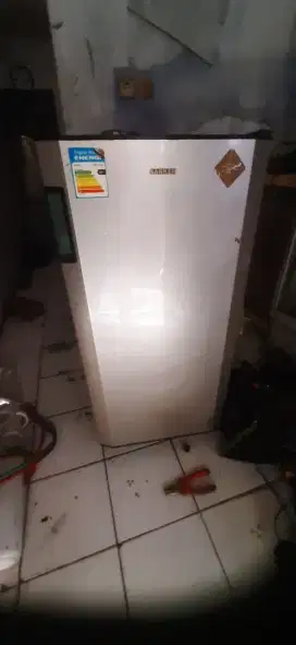 Kulkas 1 pintu SANKEN GRATIS ANTAR