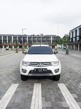 Pajero Sport Exceed VGT AT 2015