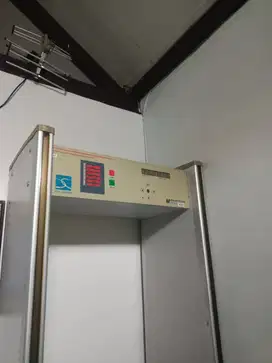 Metal Gate Detector (Walk Through) bekas murah
