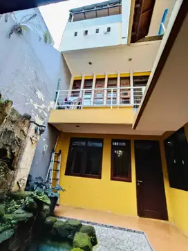 Di jual Rumah di Kota Baru Parahyangan Bandung Barat, 3 Lantai
