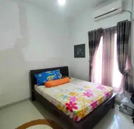 RUMAH STRATEGIS JALAN DAMAI, DIJUAL CEPAT PEMILIK BUTUH UANG, JOGJA