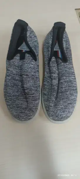 Sepatu slip on eider mont blanc