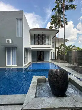 JUAL RUMAH ROYAL RESIDENCE LUAS 425 ADA POOL BAGUS MINIMALIS 2 LANTAI