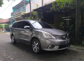 Nissan Grand Livina XV AT 2017