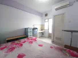 Disewakan MURAH apartemen Studio room Semi furnish Grand Emerald