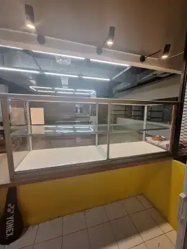 Etalase makanan