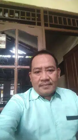 Ngurus rumah atau kebun