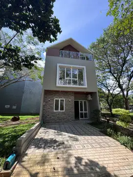 Dijual Rumah Bagus 3 Lantai Cluster Whelford Green Wich BSD