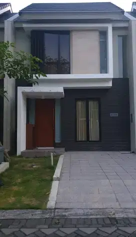 Dijual Rumah Northwest Lake Citraland Surabaya Barat