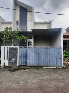 MURAH Rumah Siap Huni 2 Lantai dekat Univ Kanjuruhan Sukun Malang