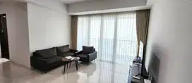 Di jual apartemen the Kensington luas 148 m2 private lift 3 BR furnish