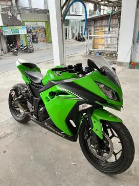 Jual ninja fi 2017 barang bagus habis ganti oli