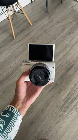 KAMERA CANON M100 + KIT
