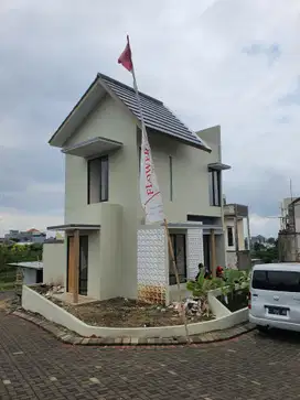Dijual Villa di Kota Wisata Batu