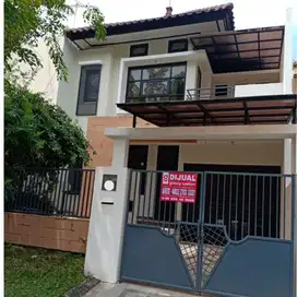 RMH Modern dan Ideal di Kawasan Elit Graha Famili Blok R dkt Loop