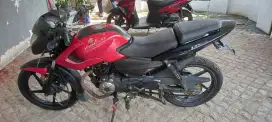 Pulsar 135 LS Tahun 2010 Ss lengkap Pajak hidup Plat panjang.